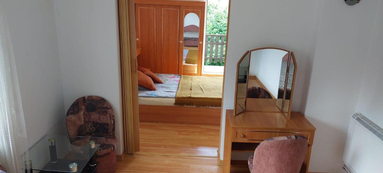 Anna Apartment *